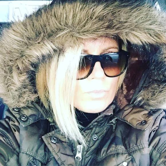 Meet your Posher, Candice - Picture 1 of 1